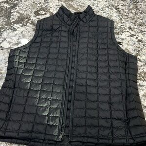 The North Face women’s Thermoball black vest, XXL, perfect condition